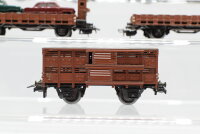 Märklin H0 Konvolut gedeckte Güterwagen Tiertransportwagen Niederbordwagen mit Bremserhaus teilbeladen DB u.a.