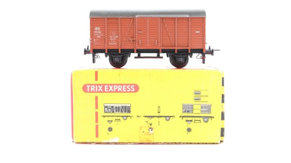 Trix Express H0 3164 gedeckter Güterwagen zusammengebaut DB