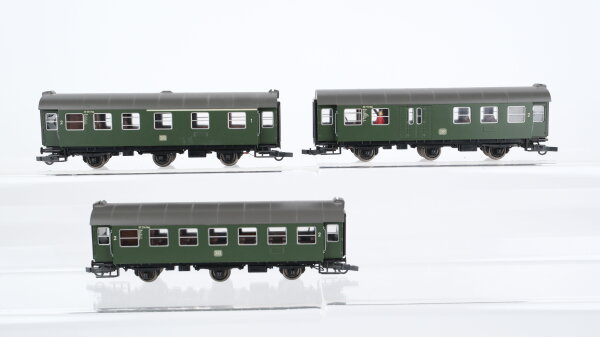 Roco H0 Konvolut Personenwagen 1./2.Kl., 2.Kl., Personenwagen mit Stückgutabteil DB
