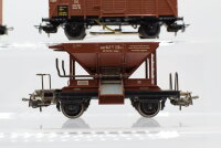 Märklin H0 Konvolut 2 Schotterwagen, gedeckter Güterwagen "Stückgut-Schnellverkehr", gedeckter Güterwagen mit Zugschluss (ungestetet) DB