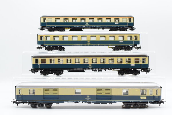 Märklin H0 Konvolut 2 Personenwagen 1.Kl., Abteilwagen 2.Kl., Packwagen beige/oceanbalu DB (Beleuchtung ungetestet)