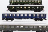 Märklin H0 Konvolut Packwagen, 2 Personenwagen 1.Kl. grün,  Personenwagen 2.Kl. blau DB (unvollständig)