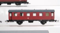 Schicht Postwagen, 2 Personenwagen rot, Packwagen rot DB/NS