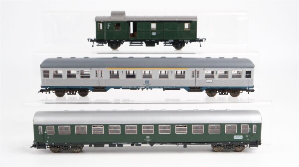 Fleischmann H0 Konvolut Personenwagen "Silberling" 1./2.Kl., Personenwagen 2.Kl. grün, Packwagen DB