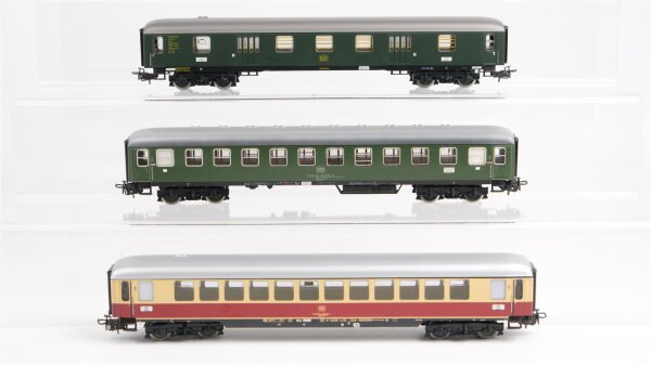 Märklin H0 Konvolut Packwagen, Personenwagen "TEE" 1.Kl., Abteilwagen 2.Kl. grün DB
