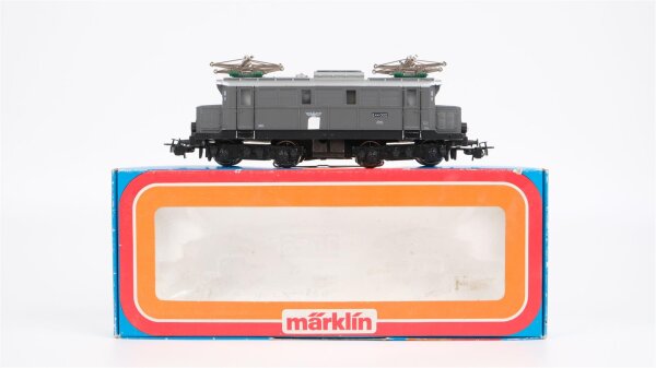 Märklin H0 E-Lok BR E44 002 DR Wechselstrom (EVP) (mit politischen Symbolen)