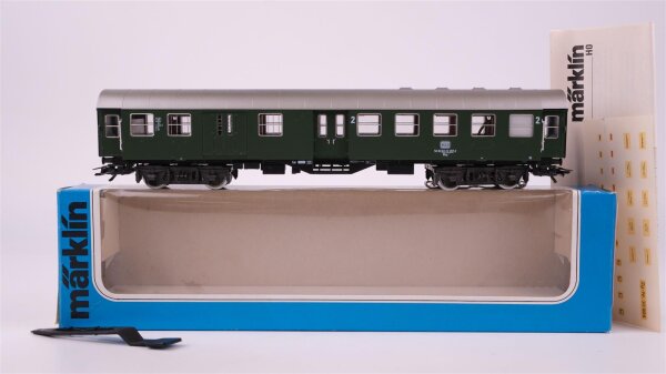Märklin H0 4133 Reisezugwagen (PERSONENWAGEN 2.KL MIT GEPÄCKABTEIL) BDyg 533 der DB