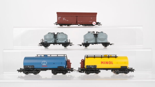 Unbekannt H0 Konvolut 2 Kesselwagen "Minol, Buna" mit Bremserhaus, Selbstentladewagen, 2 Silowagen DR (Abbrüche)