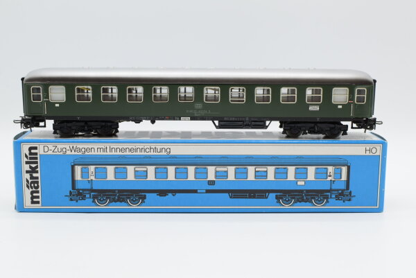 Märklin H0 4052 Reisezugwagen (Schnellzugwagen, 51 80 22-40 224-3) 2.Kl. Büm 232 der DB