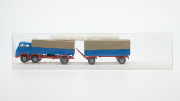 Brekina H0 Mercedes-Benz Pritschen-Hängerzug blau & rot