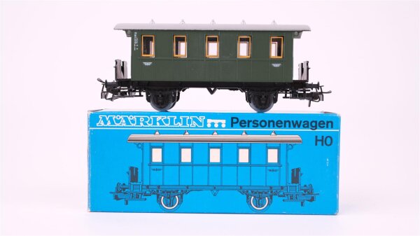 Märklin H0 4007 Reisezugwagen (grüner Wagenkasten) Bi / Ci