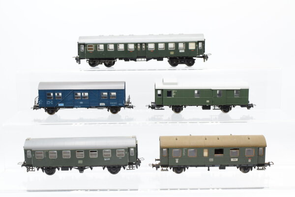 Fleischmann u.a. H0 Konvolut Umbauwagen 1./2. Kl. Mitteleinstiegswagen 2. Kl. Schlafwagen Gepäckwagen DB
