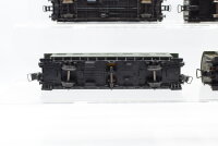 Fleischmann u.a. H0 Konvolut Umbauwagen 1./2. Kl. Mitteleinstiegswagen 2. Kl. Schlafwagen Gepäckwagen DB