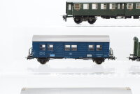 Fleischmann u.a. H0 Konvolut Umbauwagen 1./2. Kl. Mitteleinstiegswagen 2. Kl. Schlafwagen Gepäckwagen DB