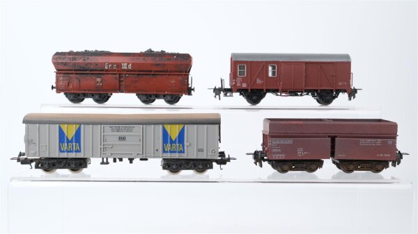 Lima u.a. H0 Konvolut Selbstentladewagen "Erz IIId" gedeckte Güterwagen "Varta" DB (Abbrüche, teilweise patiniert)