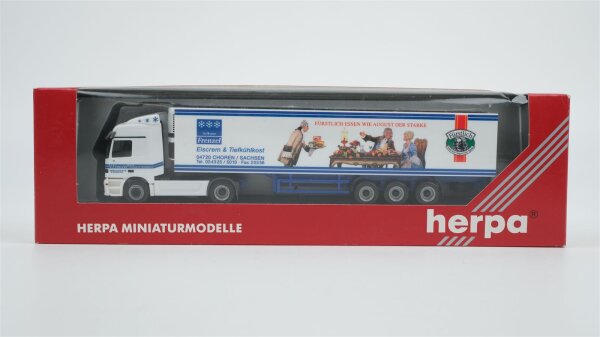 Herpa H0 188418 MB Actros Sattelzug Frenzel Tiefkühlkost (in roter Verpackung)