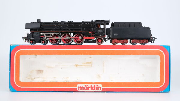 Märklin H0 F 800 Dampflok BR 01 097 mit Tender 3048 BR 01 097 Wechselstrom (EVP)