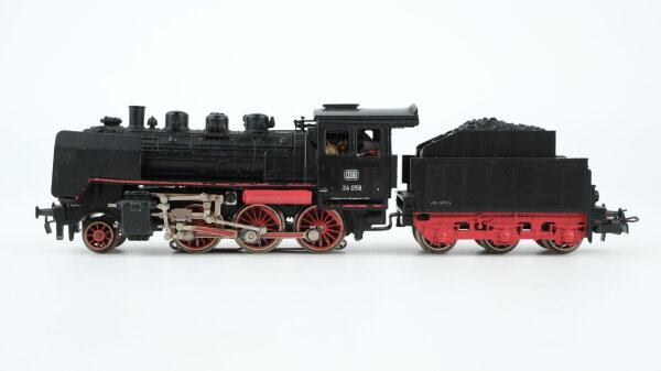 Märklin H0 Dampflok mit Tender BR 24 058 DB Wechselstrom