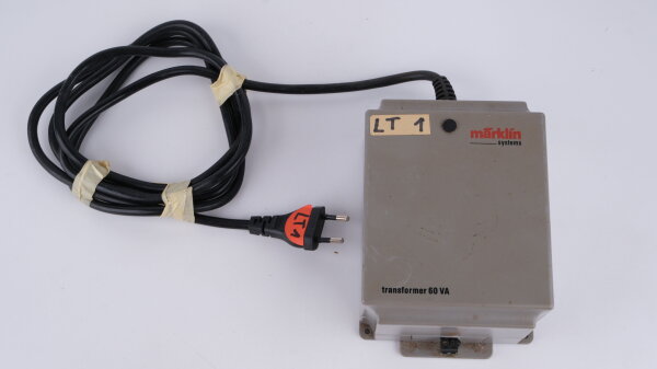 Märklin 60052 transformer 60VA (vergilbt + beklebt)