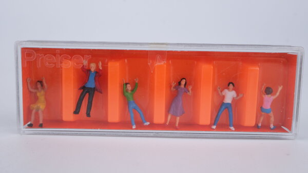 Preiser H0 24660 Figuren zur Schiffschaukel