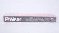 Preiser H0 10298 Sitzende Reisende für Zugabteil