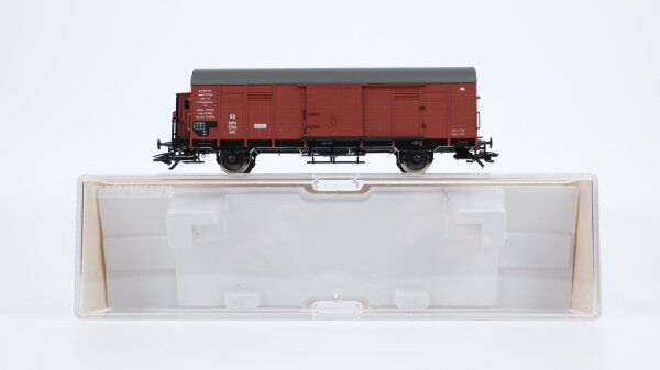 Fleischmann H0 5853 K Gedeckter Güterwagen Erfurt 8155 KPEV