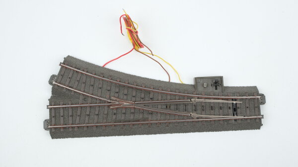 Märklin H0 24612 Weiche rechts, 188,3 mm, R2 = 437,5 mm, 24,3° (mit Antrieb und Weichendecoder) (Farbreste)