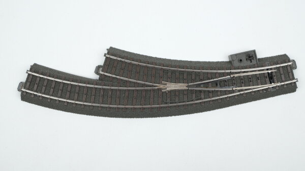 Märklin H0 24672 Bogen-Weiche rechts R1 = 360 mm 30° (gebrauchter Zustand)