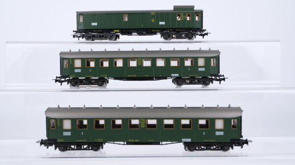 Märklin H0 Konvolut Personenwagen 3.Kl. "17944" Packwagen "107766" beleuchtet DR