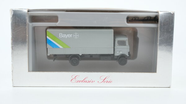 Herpa H0 MB Koffer-LKW "Bayer" (Exclusiv Serie)