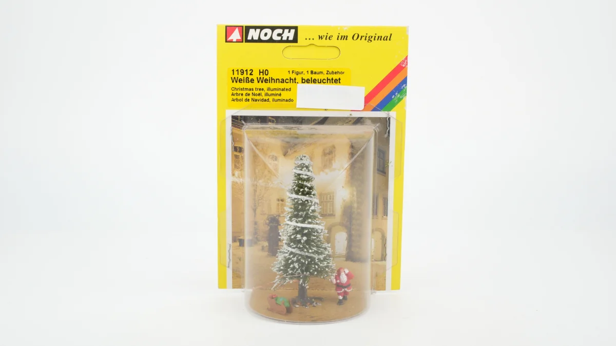 NOCH H0 11912 Weiße Weihnacht (Figur, Baum +...