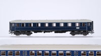 Märklin H0 Konvolut Personenwagen 2.Kl. grün, Personenwagen 1.Kl. blau, Personenwagen 2.Kl. blau/weiß/rot DB/u.a.