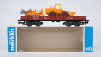 Märklin H0 4474 Niederbordwagen mit Wiking Schaufellader und Raupe DB