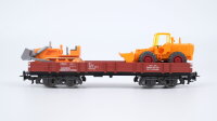 Märklin H0 4474 Niederbordwagen mit Wiking Schaufellader und Raupe DB