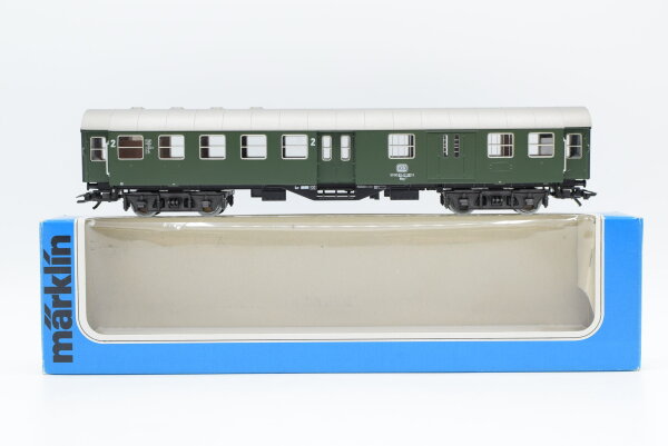 Märklin H0 4133 Reisezugwagen (PERSONENWAGEN 2.KL MIT GEPÄCKABTEIL) BDyg 533 der DB