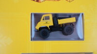 Brekina H0 1046 MB Unimog 402 mit Anhänger "50 Jahre Unimog mit geschlossenem Fahrerhaus"