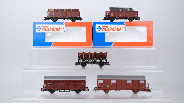 Roco H0 Konvolut Hochbordwagen mit Ladung Viehtransportwagen gedeckter Güterwagen Muldenkippwagen DB
