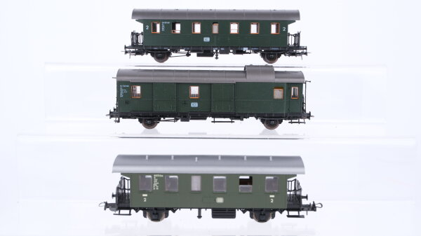 Roco H0 Konvolut Personenwagen 2.Kl. Packwagen DB