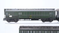 Liliput/Unbekannt H0 Konvolut Postwagen Abteilwagen 3.Kl. Personenwagen 2.Kl. Packwagen DB/u.a.