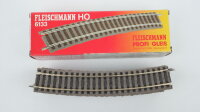 Fleischmann H0 6133 Gebogenes Gleis R = 547 mm 18°...