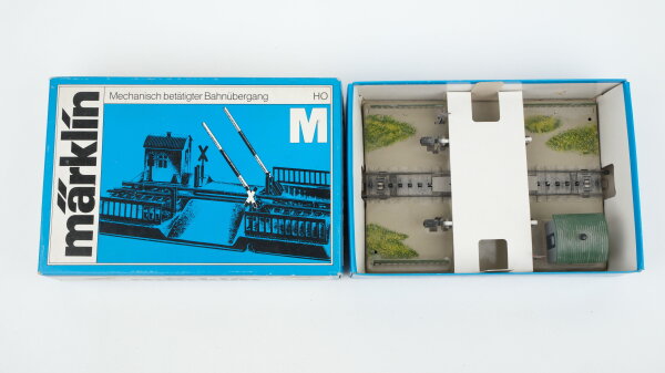 Märklin H0 7390 Mechanischer Bahnübergang M-Gleis (in OVP blau)