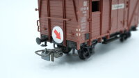 Piko H0 143-015 Gedeckter Güterwagen mit Bremswagen Gwhu DR