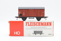 Fleischmann H0 5020 Gedeckter Güterwagen 151 321 DB