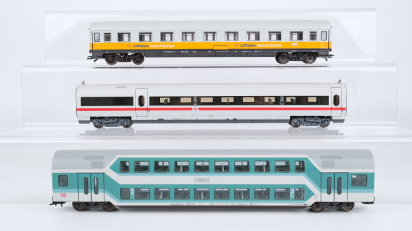 Fleischmann H0 Konvolut Doppelstockwagen 2.Kl. Abteilwagen "Lufthansa Airport Express" ICE-Mittelwagen 2.Kl. DB/u.a.