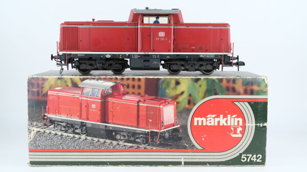 Märklin Spur 1 5742 Diesellok BR 212 225-7 DB