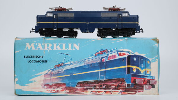 Märklin H0 3051 E-Lok BR Serie 1219 NS Wechselstrom (Licht Defekt)