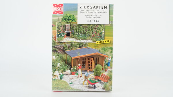 Busch H0 1226 Ziergarten mit Gartenhaus und viel Zubehör