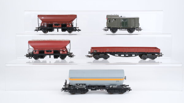 Märklin H0 Konvolut Selbstentladewagen Kesselwagen Niederbordwagen Güterzugbegleitwagen DB