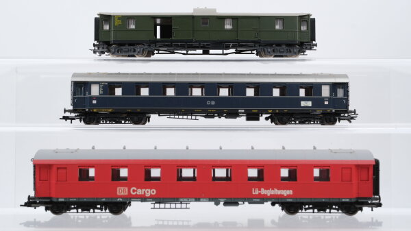 Liliput H0 Konvolut Abteilwagen 2.Kl. blau Packwagen Lü-Begleitwagen DB (unvollständig)