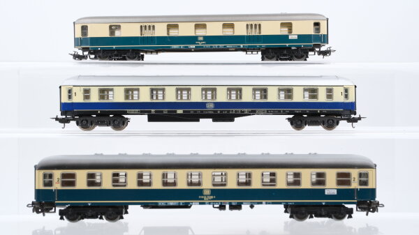Märklin H0 Konvolut Packwagen Abteilwagen 2.Kl. Abteilwagen 1.Kl. DB